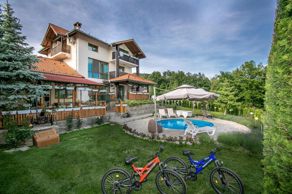 Vila Gardenia Gumoshtnik ภายนอก รูปภาพ