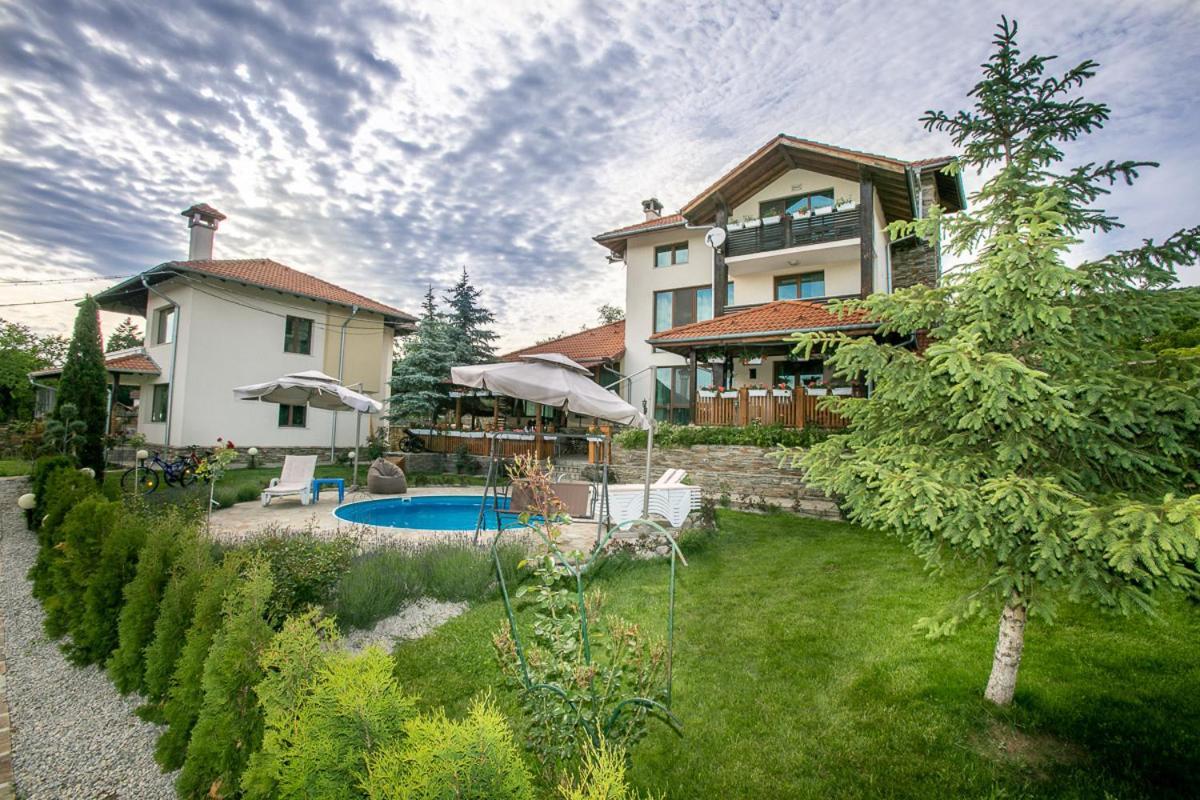 Vila Gardenia Gumoshtnik ภายนอก รูปภาพ