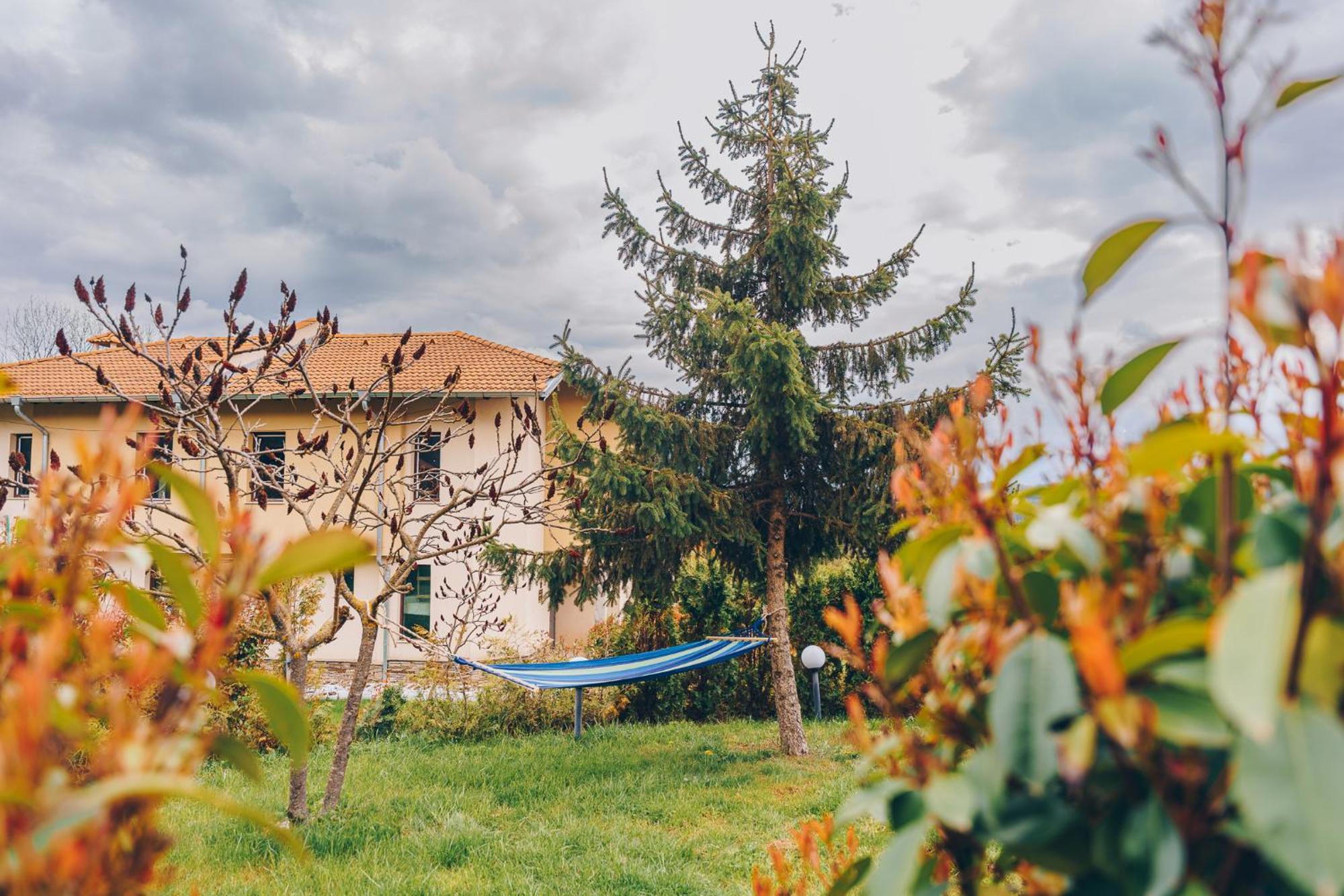 Vila Gardenia Gumoshtnik ภายนอก รูปภาพ