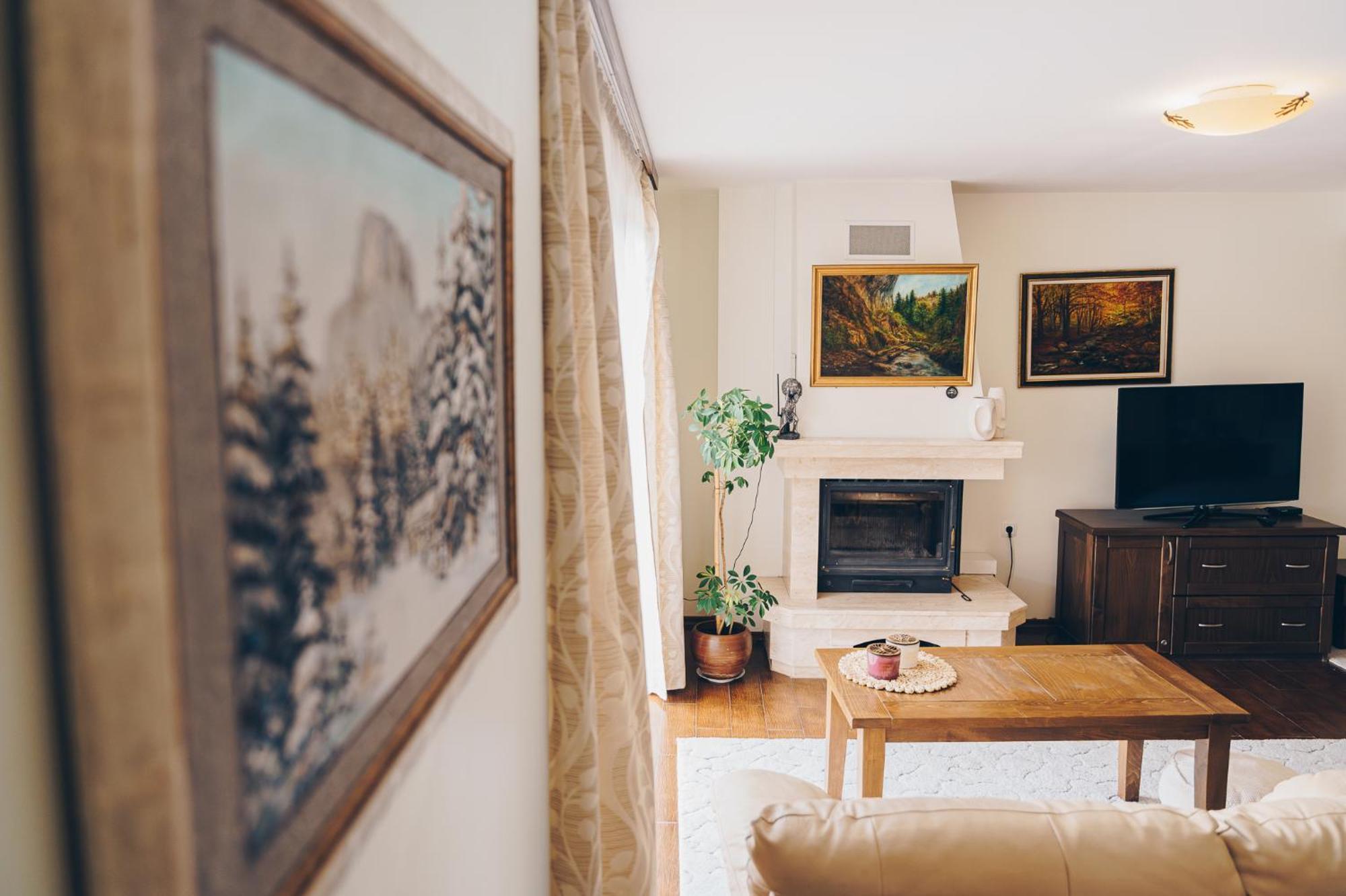 Vila Gardenia Gumoshtnik ภายนอก รูปภาพ