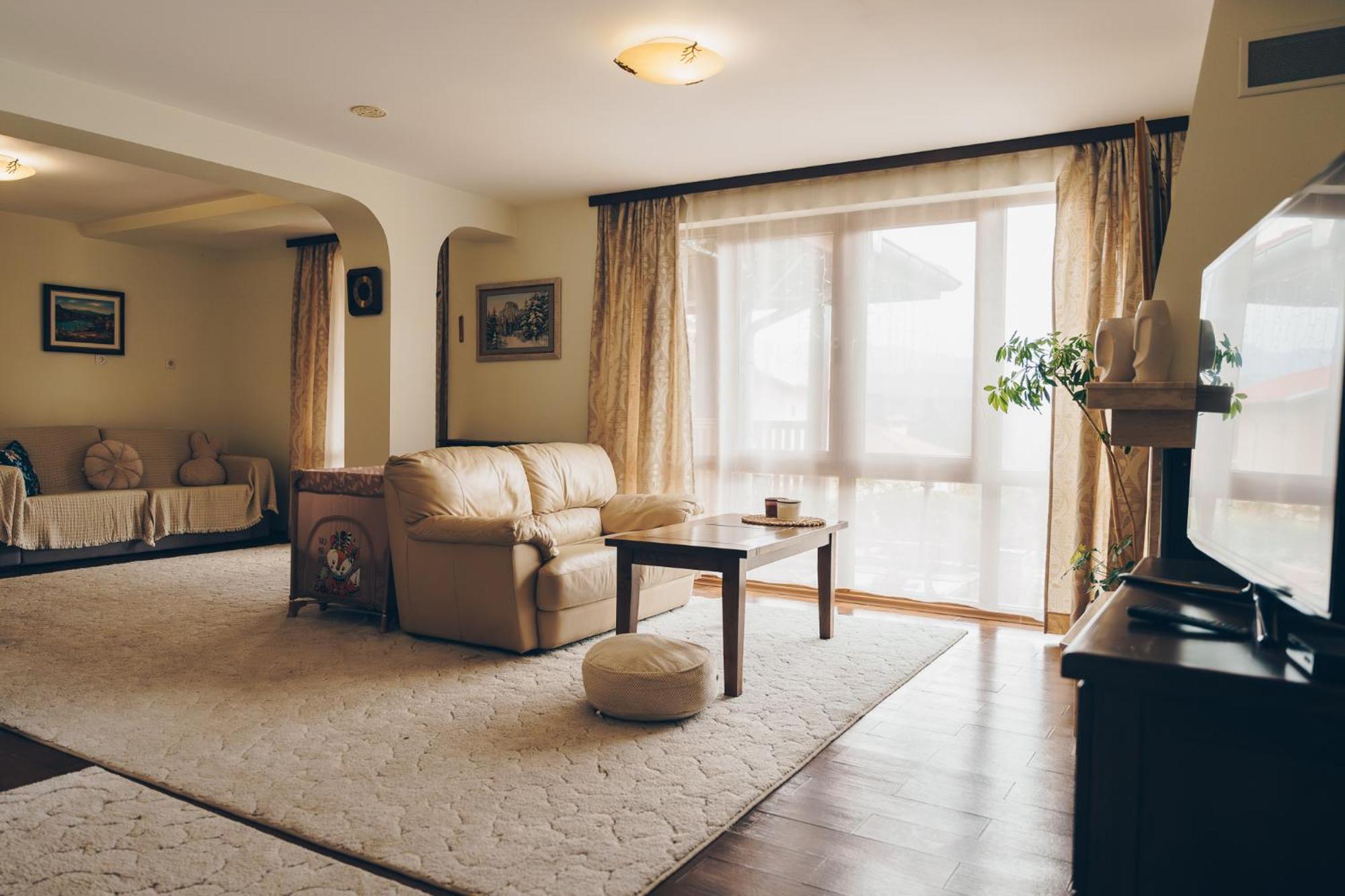 Vila Gardenia Gumoshtnik ภายนอก รูปภาพ